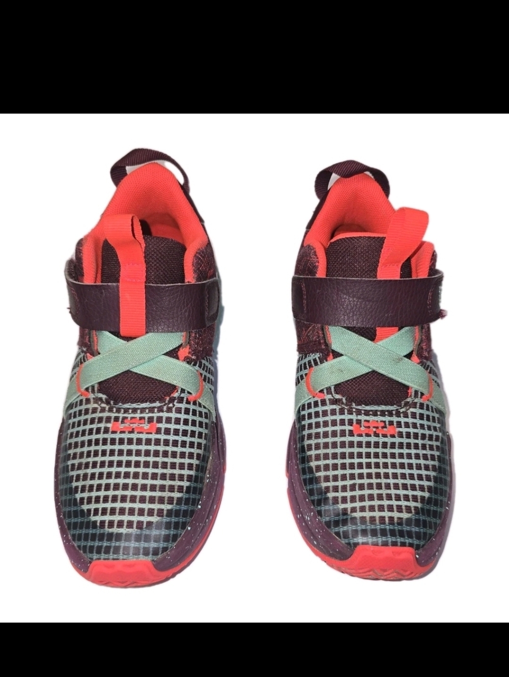 Nike LeBron Witness 7 SE Low Youth Size 13C Red Jade Kids Shoes